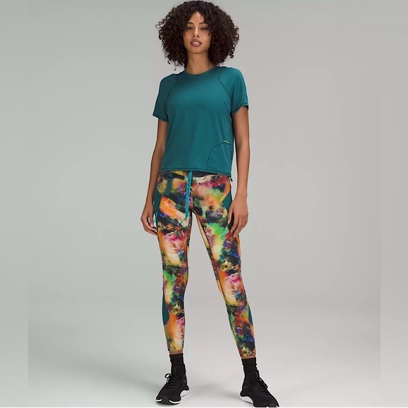 NWOT Lululemon Cargo Super High-Rise Hiking Tight 25" Size 6 Sunbeam Floral - Picture 2 of 16